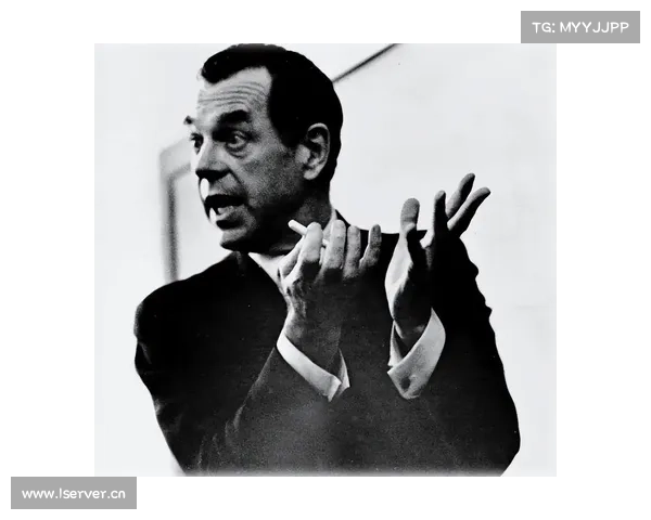 如何理解乔治坎贝尔在现代神话学和文化研究中的传奇地位