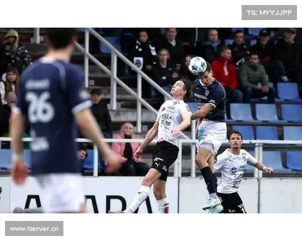 捷克主帅哈谢克对球队失利深感遗憾 坦言错失良机和自身不足